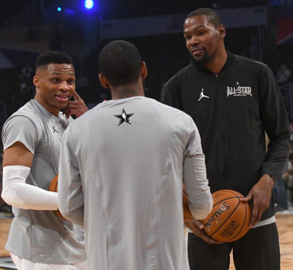 开云体育赛事-包含国际比赛日体能课后，埃因霍温临场应变备战全明星赛，媒体盛赞，团队化学反应显著的词条